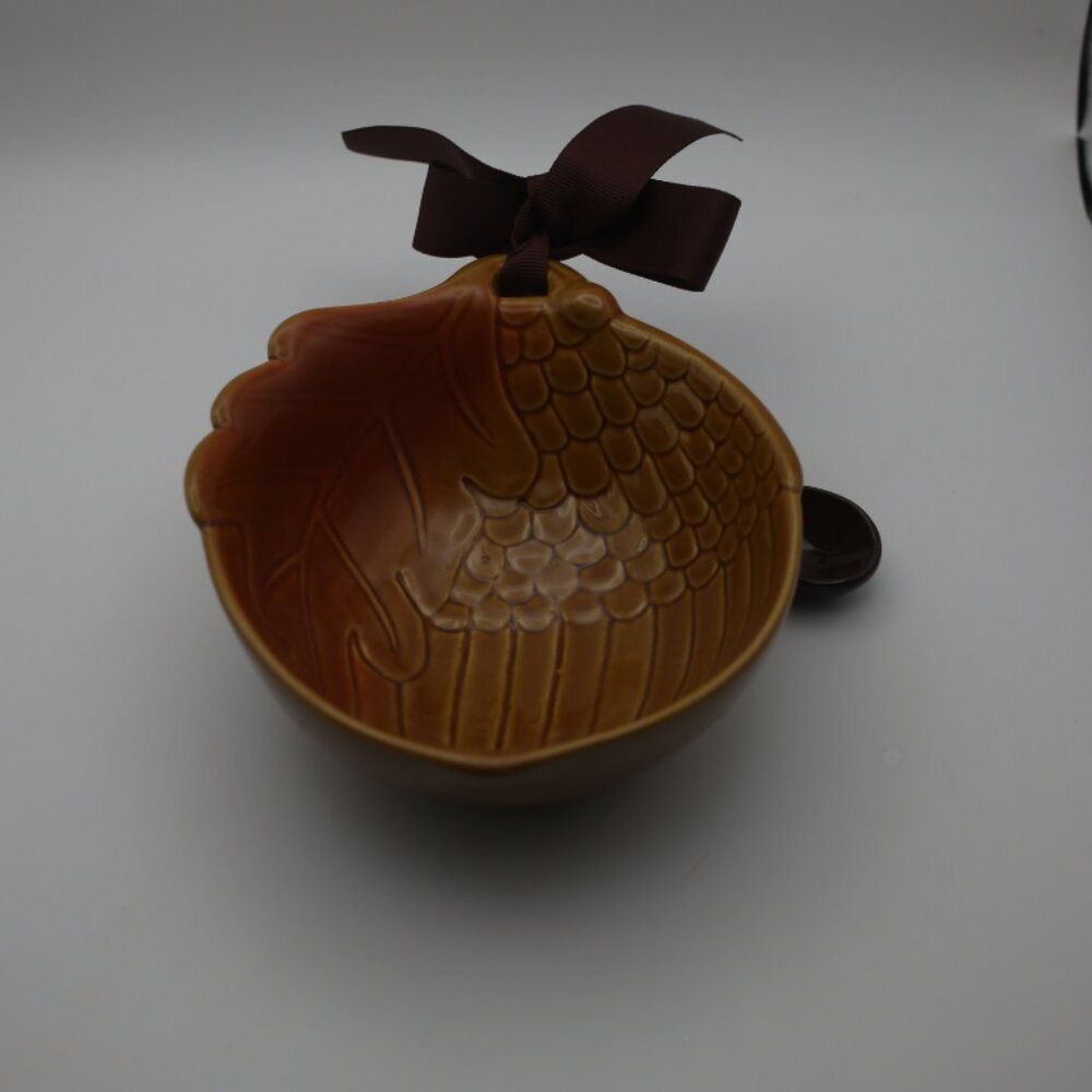 Hallmark Autumn Acorn Bowl with Twig Serving Spoon: Fall/Thanksgiving
